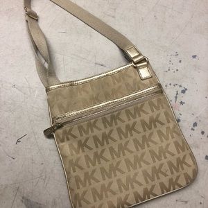 Michael Kors Messenger Bag